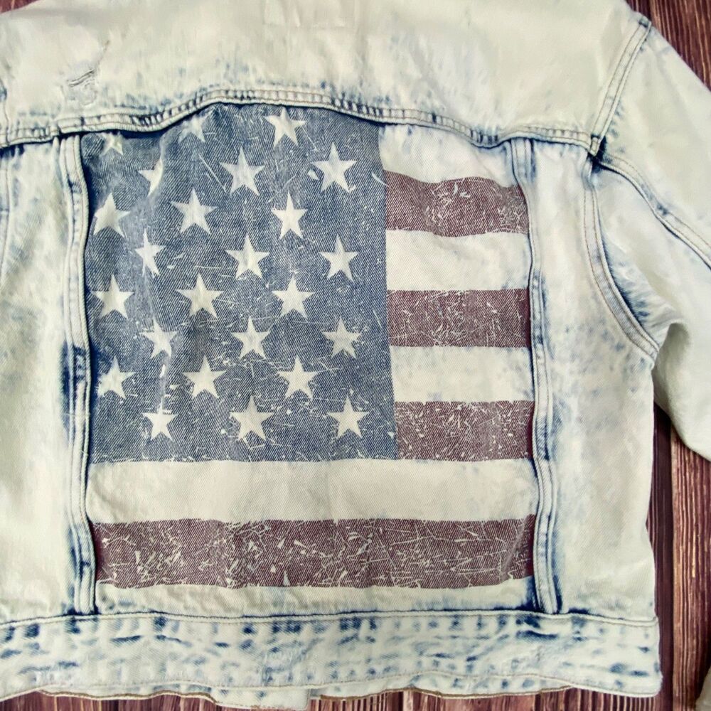 BLANKNYC Women’s Denim Trucker Jacket Size S American Flag Pre-Owned Excellent - Picture 9 of 16